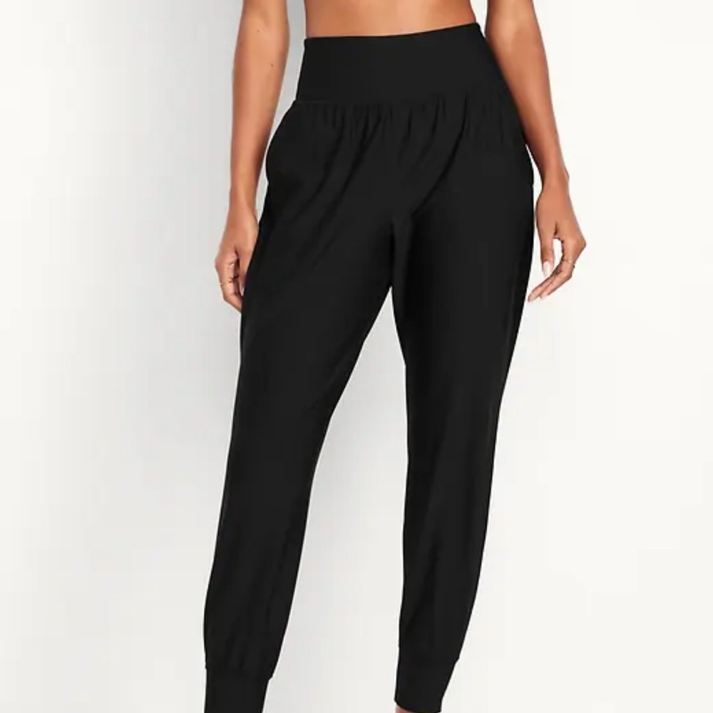 Old Navy Women's powersoft pocket jogger